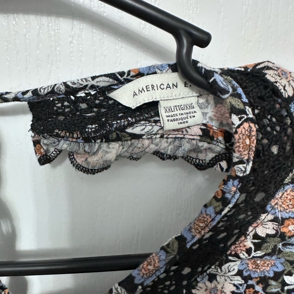 American Eagle Keyhole Back Blouse - Picture 4 of 5